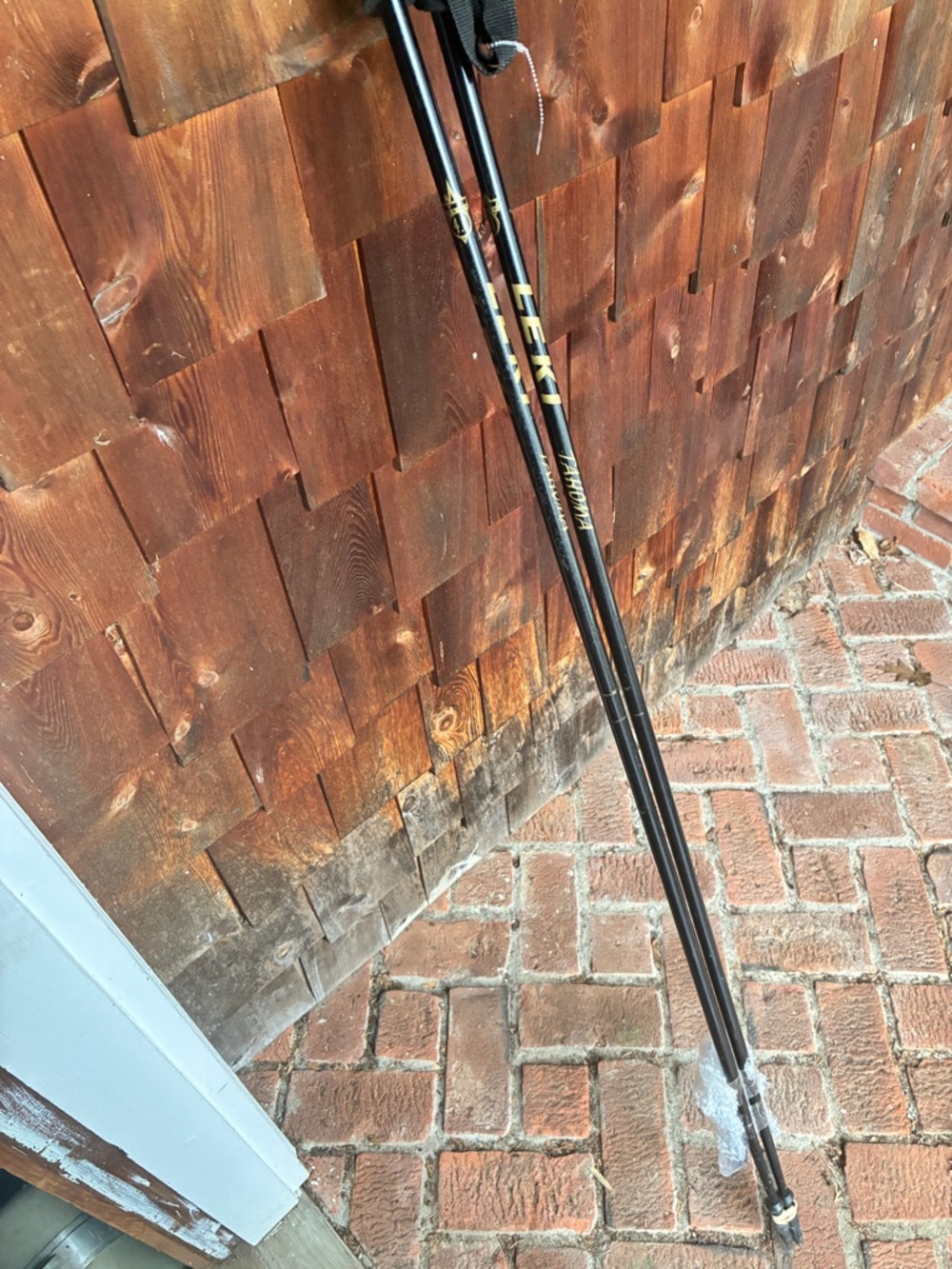 Leki TAHOMA Cross Country Ski Poles Sz 150cm Black Leather handles